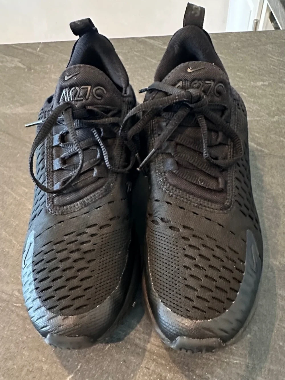 NIKE AIR MAX 270 BLACK SNEAKERS – SIZE 5Y